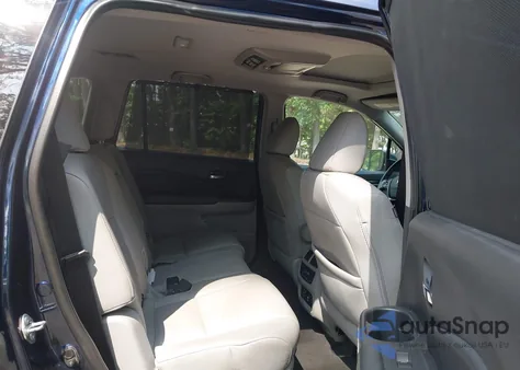 2017 Honda Pilot Touring z USA, uszkodzony, nr VIN 5FNYF5H93HB042354